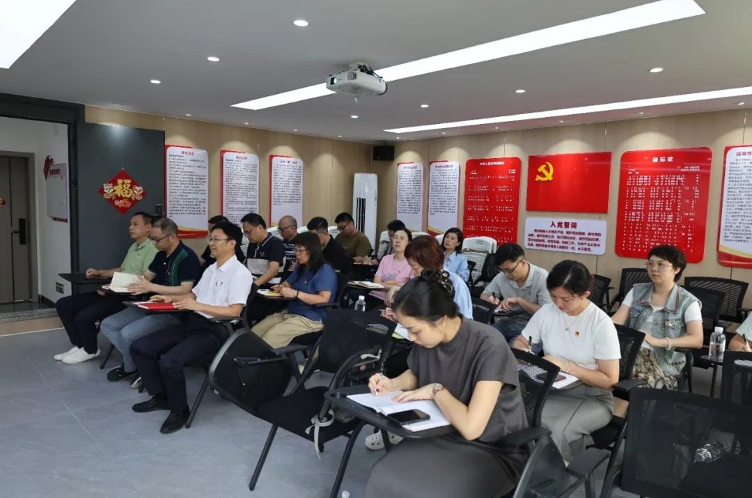 桂林市口腔医院机关第一党支部与桂林中海基建投资有限公司党支部携手开展主题党日活动